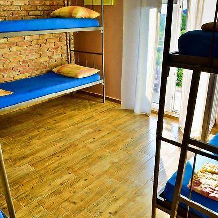 Hostel Anton ティヴァト エクステリア 写真