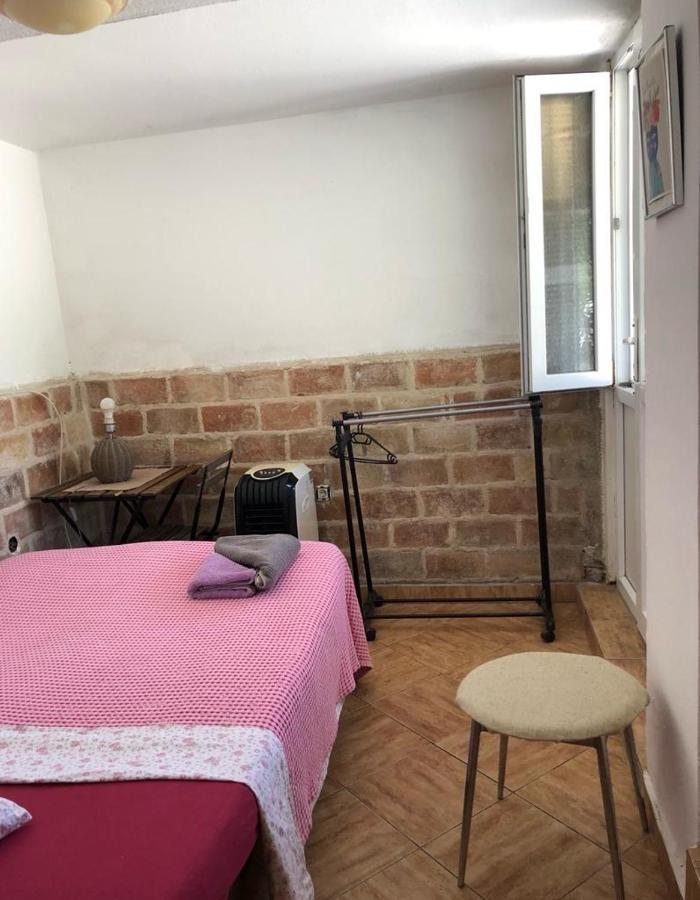 Hostel Anton ティヴァト エクステリア 写真