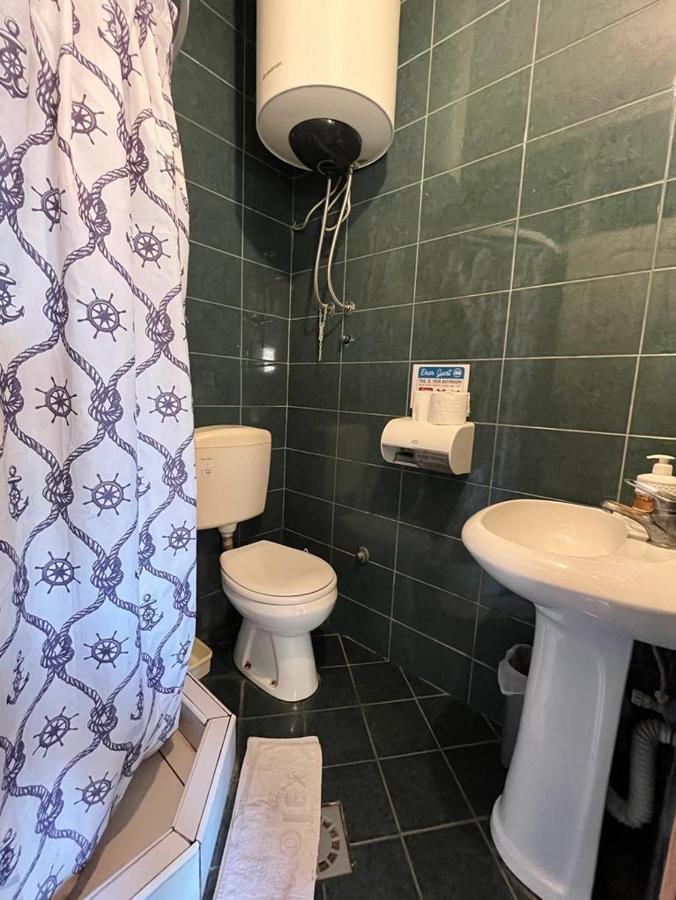 Hostel Anton ティヴァト エクステリア 写真
