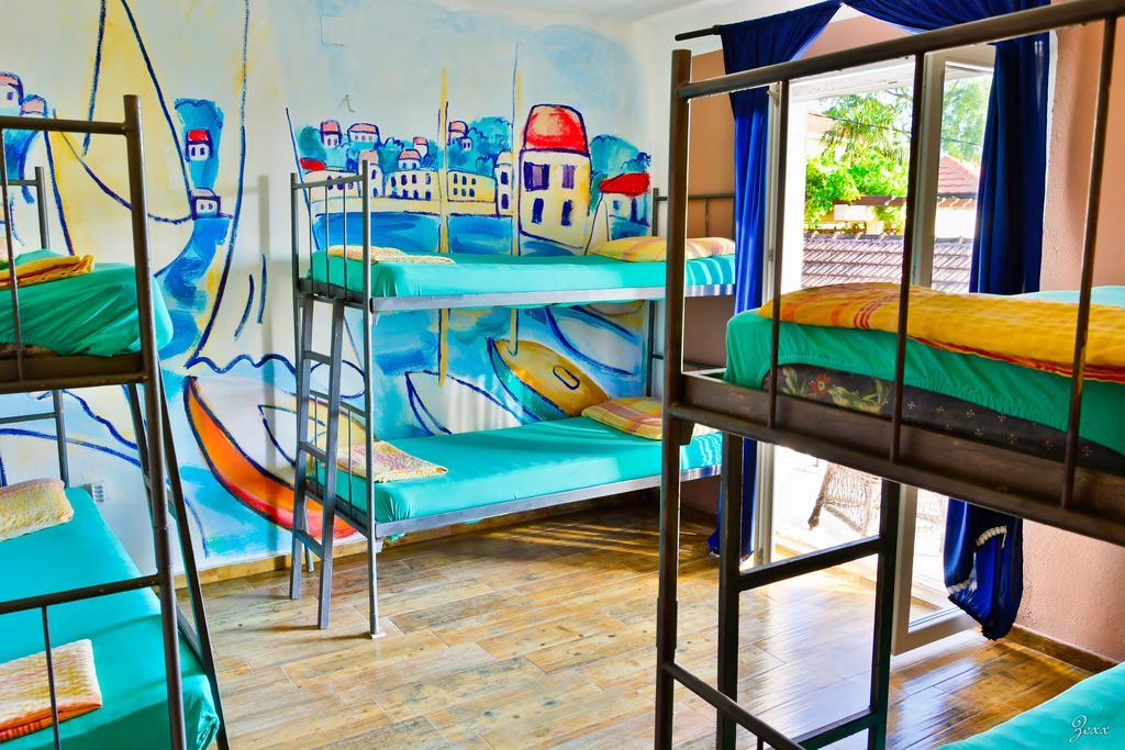 Hostel Anton ティヴァト 部屋 写真