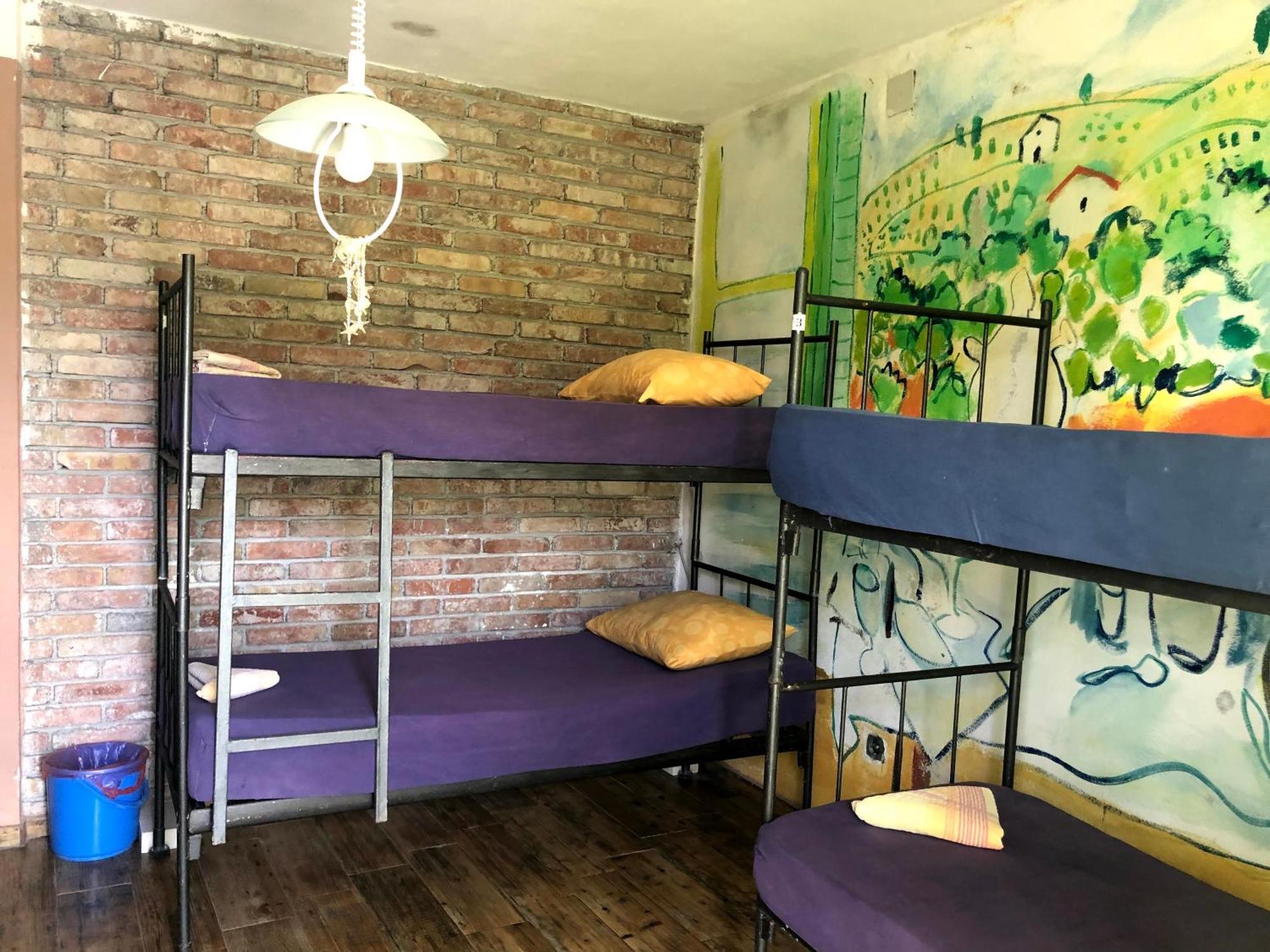 Hostel Anton ティヴァト エクステリア 写真