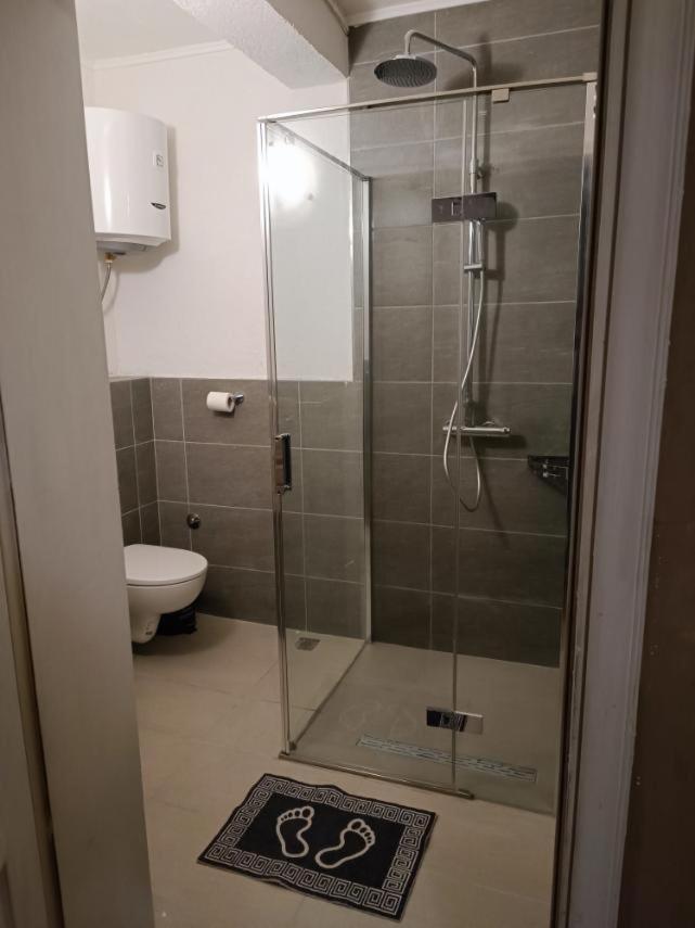 Hostel Anton ティヴァト エクステリア 写真