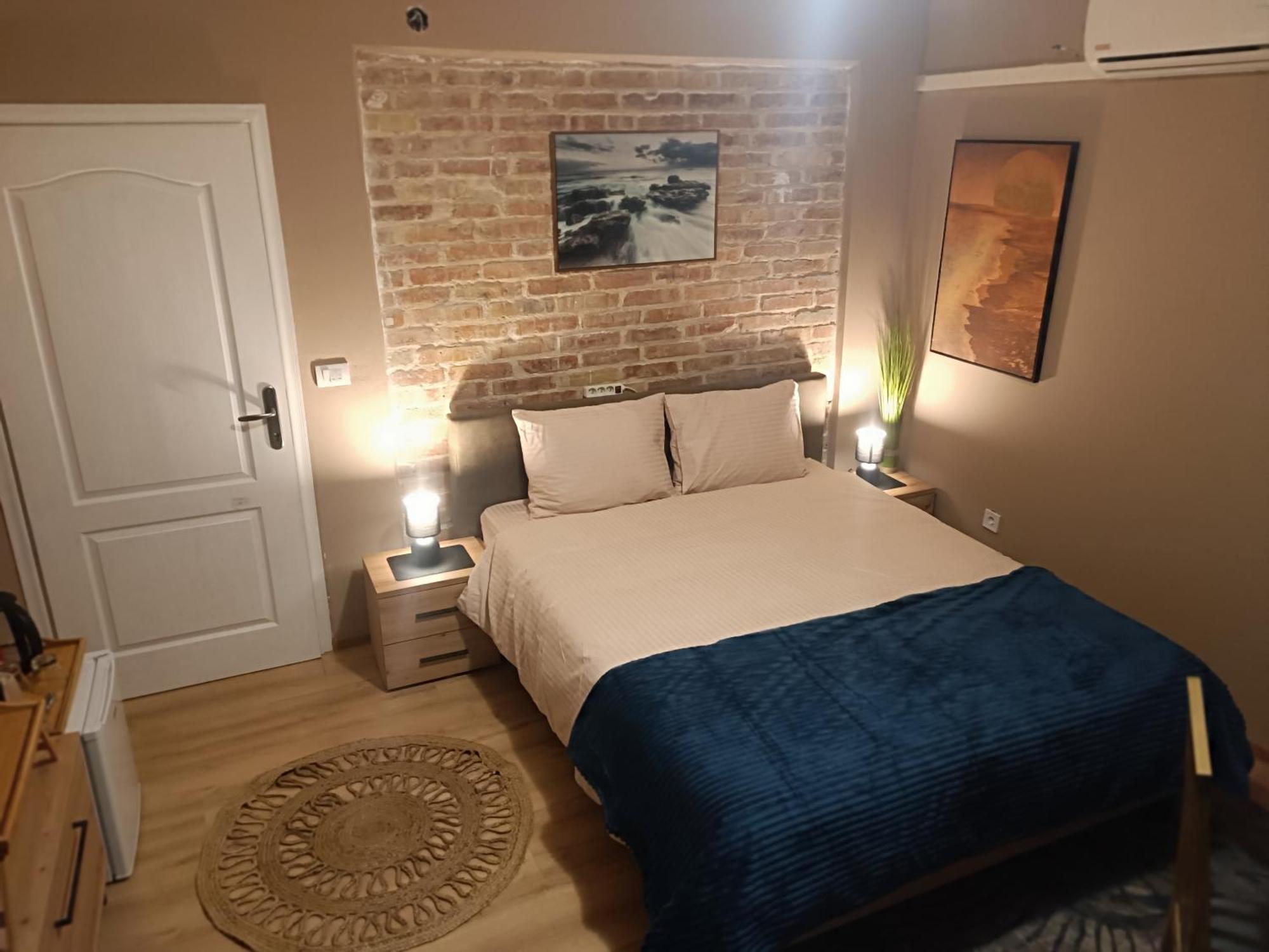 Hostel Anton ティヴァト エクステリア 写真