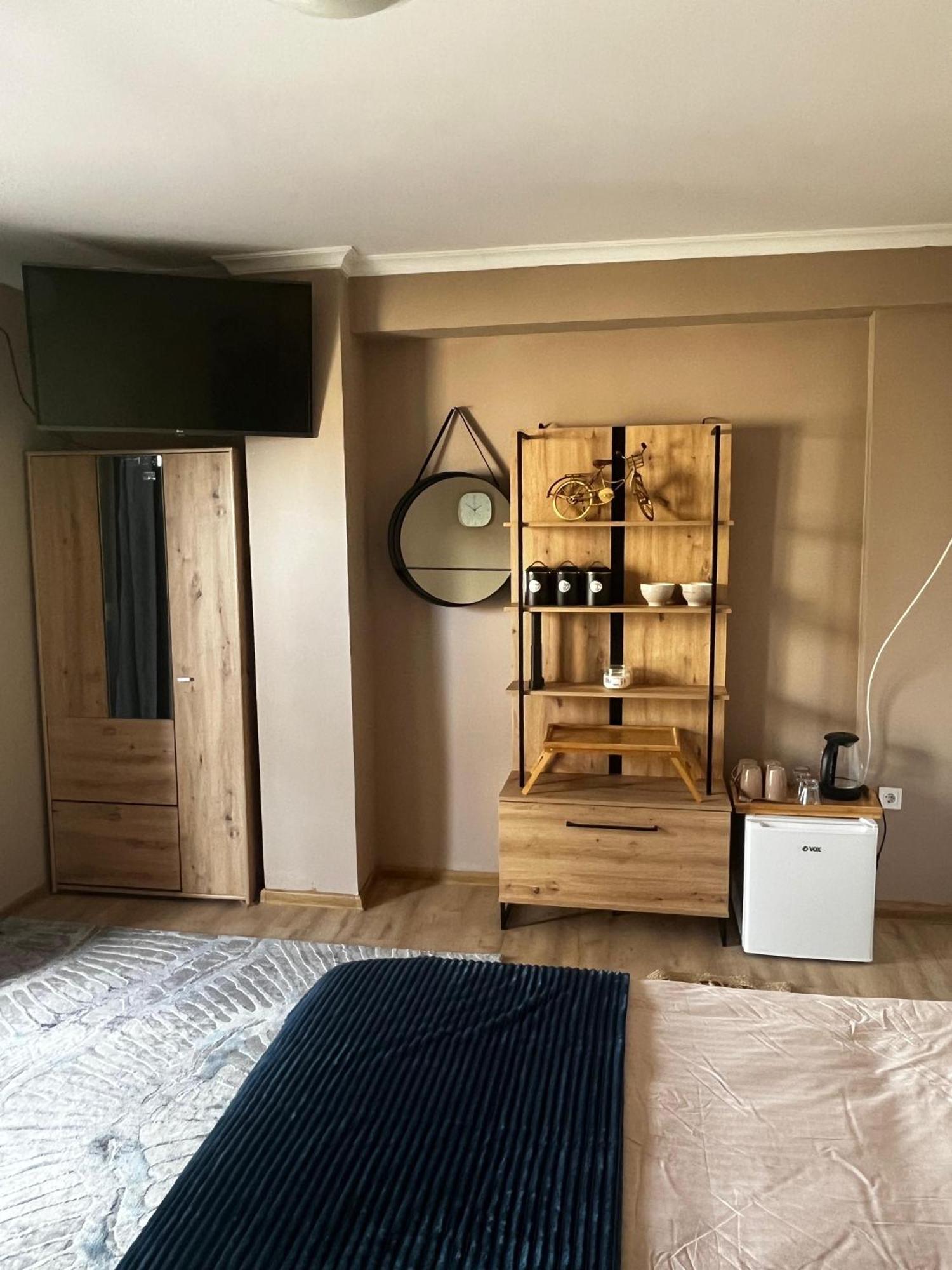 Hostel Anton ティヴァト エクステリア 写真