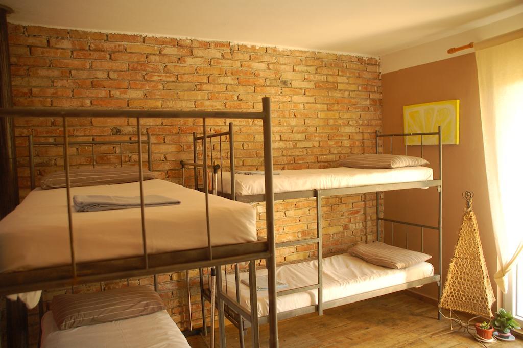 Hostel Anton ティヴァト 部屋 写真