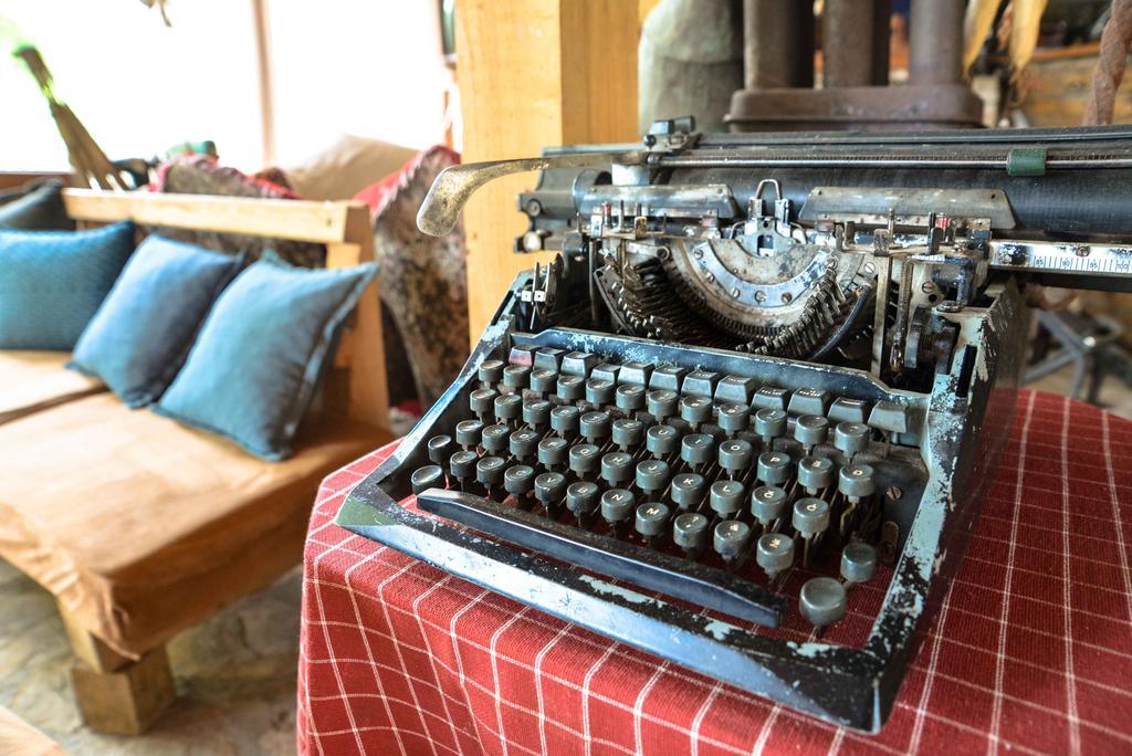 Hostel Anton ティヴァト エクステリア 写真