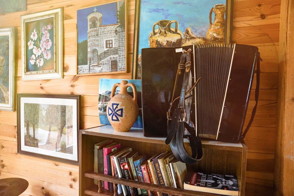 Hostel Anton ティヴァト エクステリア 写真