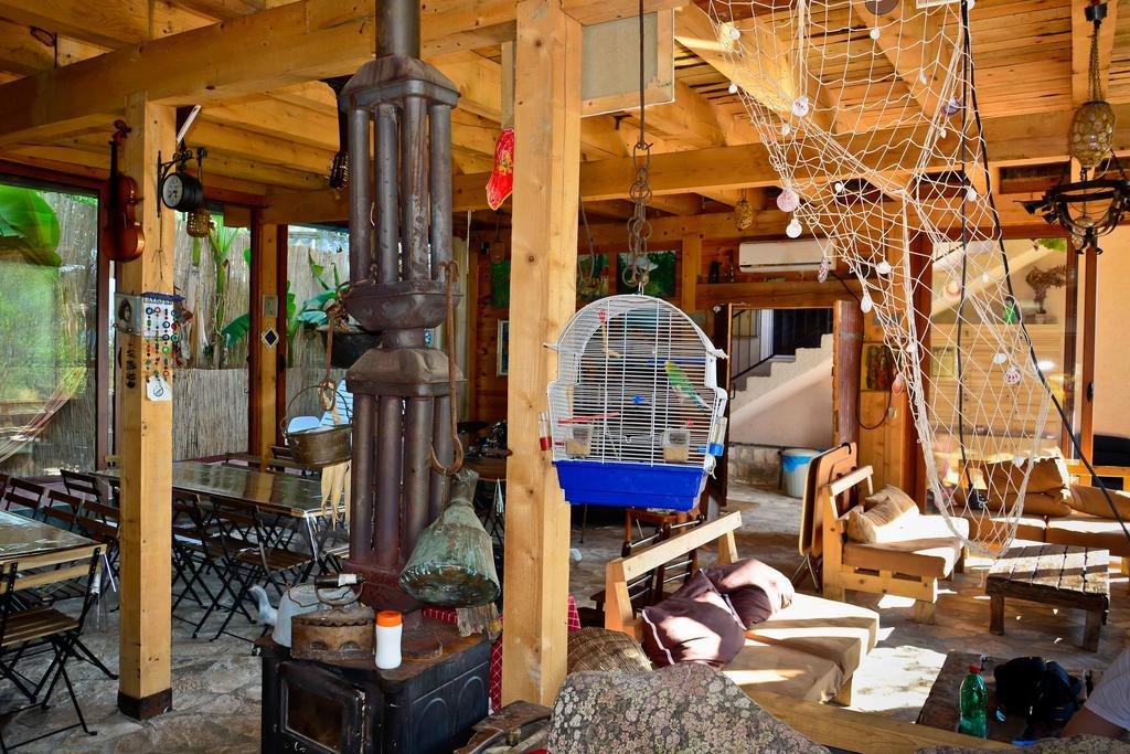 Hostel Anton ティヴァト エクステリア 写真